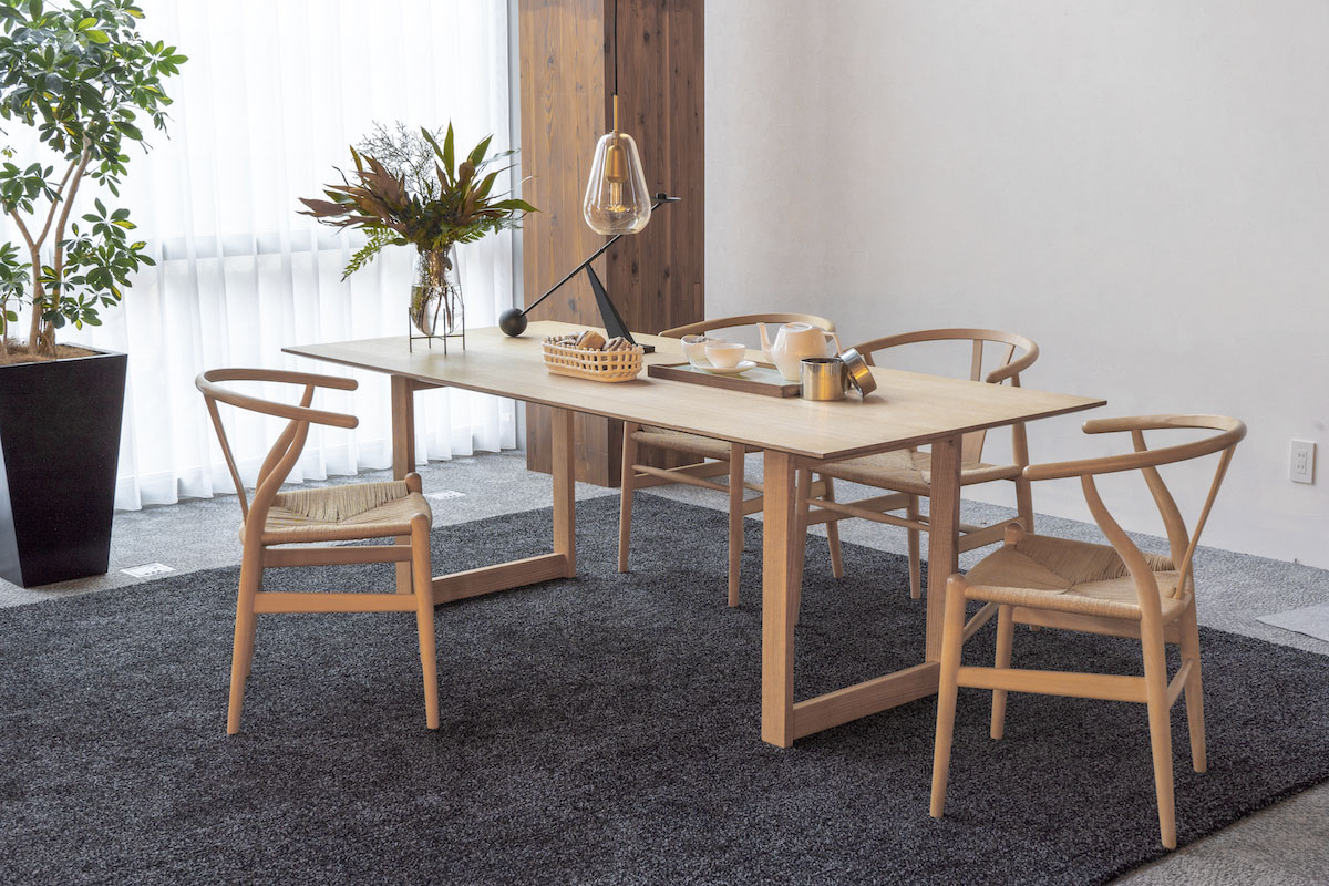 CARL HANSEN & SON | CH24 WISHBONE CHAIR ウォールナット/ブラックペーパーコード