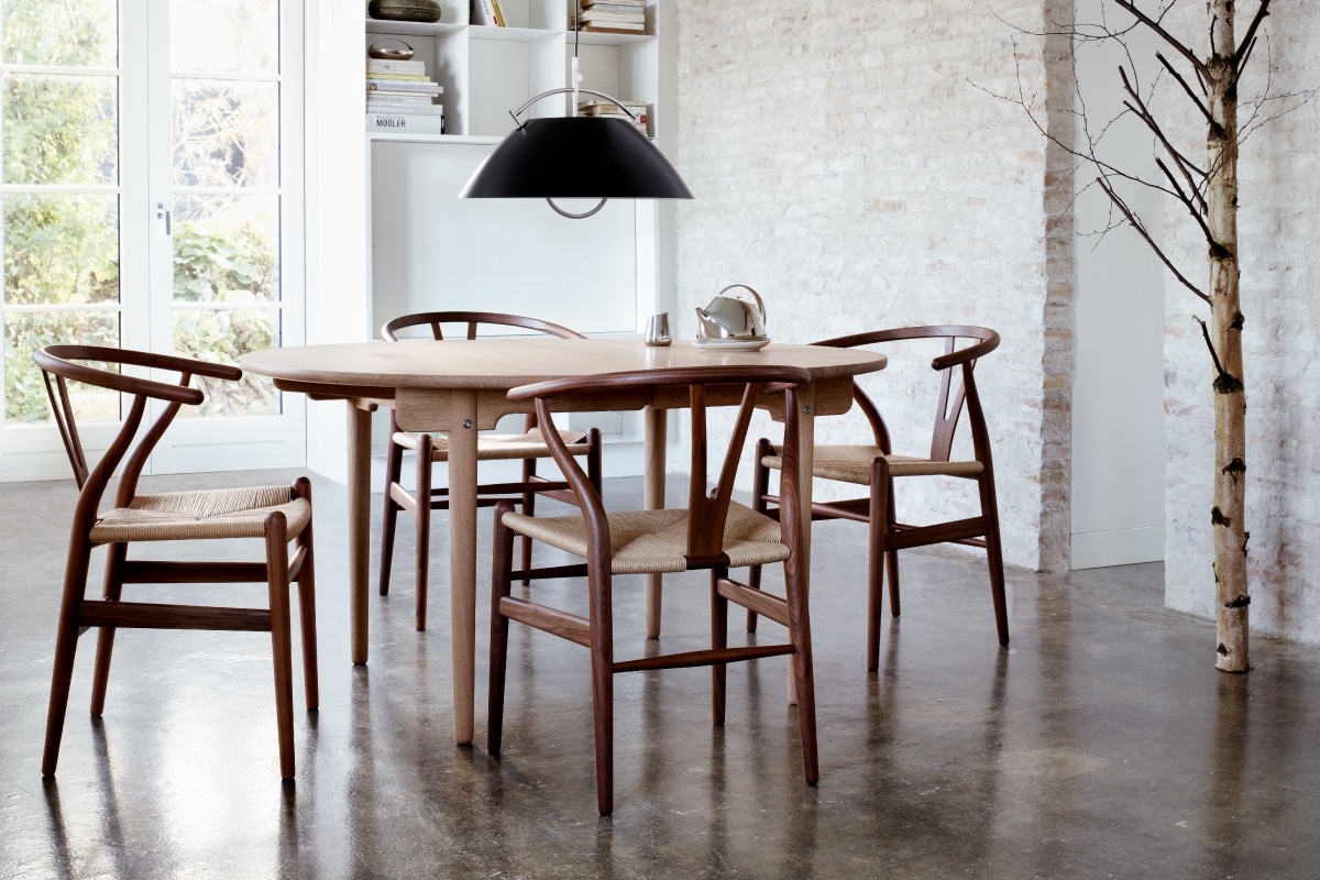 CARL HANSEN & SON | CH24 WISHBONE CHAIR ウォールナット/ブラックペーパーコード