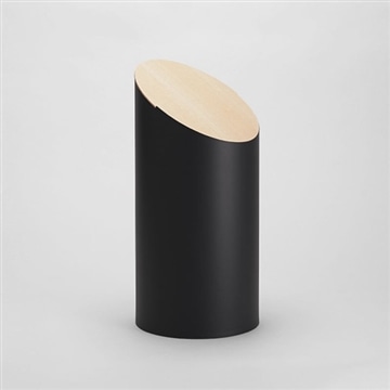 black / hardmaple