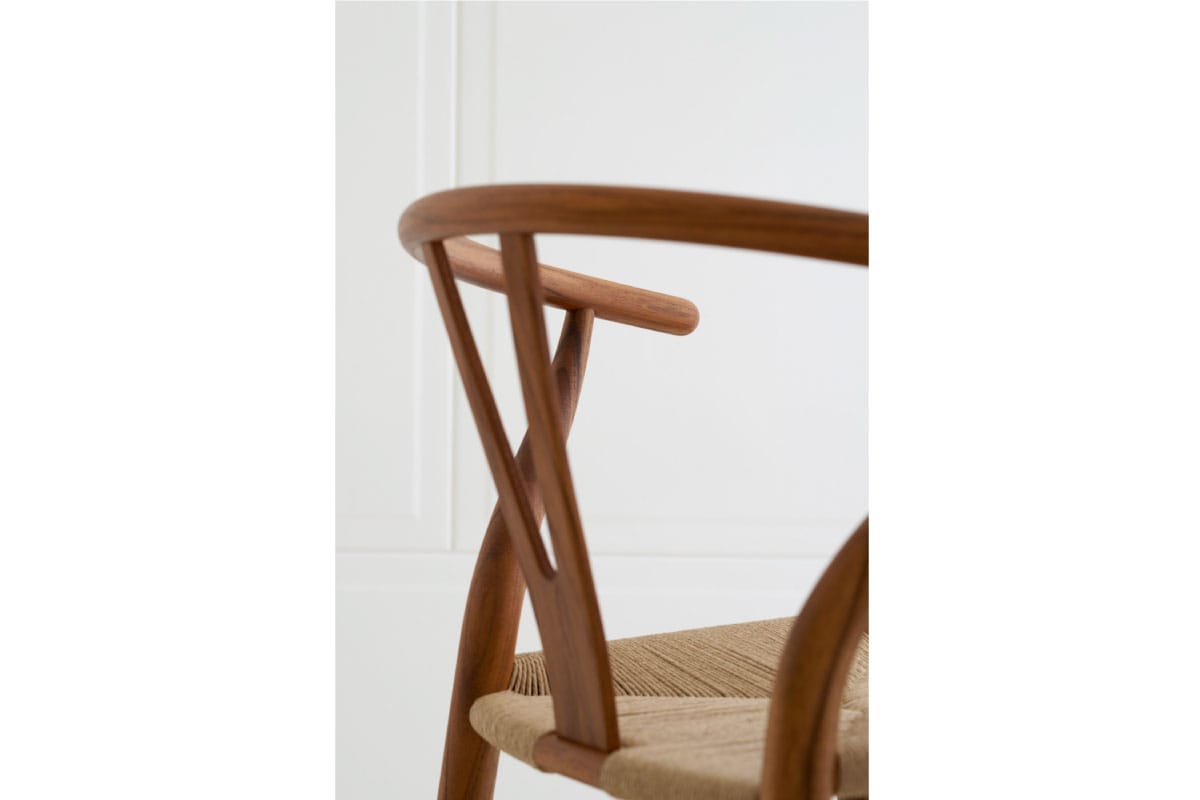 CARL HANSEN & SON | CH24 WISHBONE CHAIR ウォールナット/ブラックペーパーコード