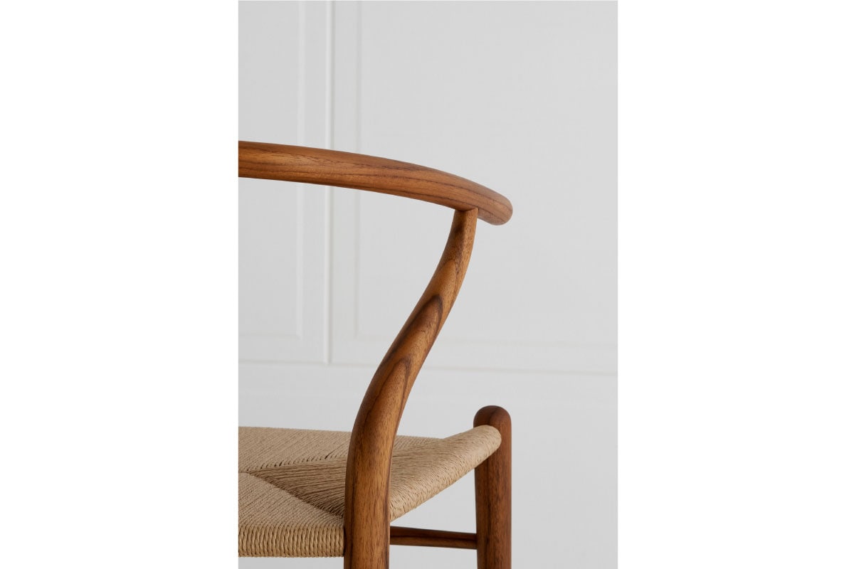 CARL HANSEN & SON | CH24 WISHBONE CHAIR ウォールナット/ブラックペーパーコード